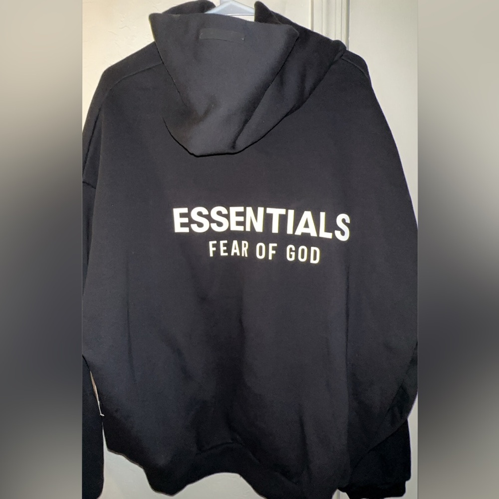 ESSENTIALS FEAR OF GOD